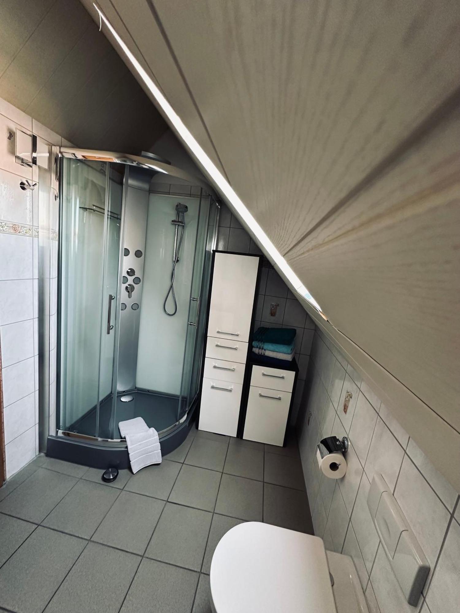 אסנס Hotel Drostenhof Garni מראה חיצוני תמונה