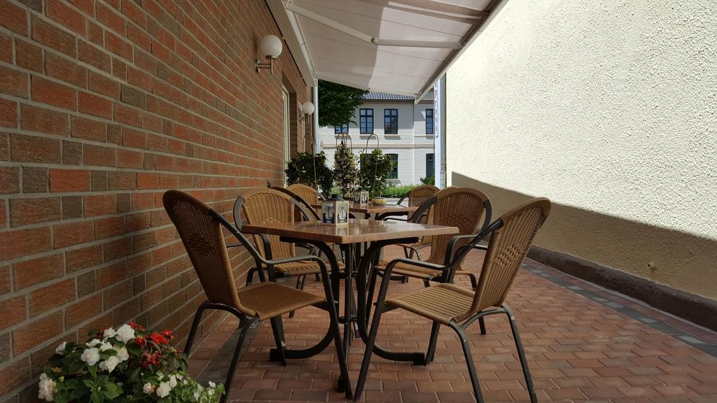 אסנס Hotel Drostenhof Garni מראה חיצוני תמונה