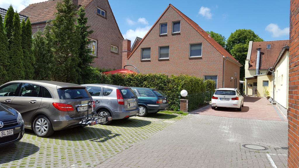 אסנס Hotel Drostenhof Garni מראה חיצוני תמונה